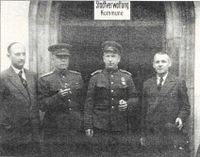 Mai 1945: OB Albert Mücke, die Stadtkommandanten Strokow und Gutschenkos, 2. Bürgermeister Willy Anker Foto: Stadtarchiv Meißen